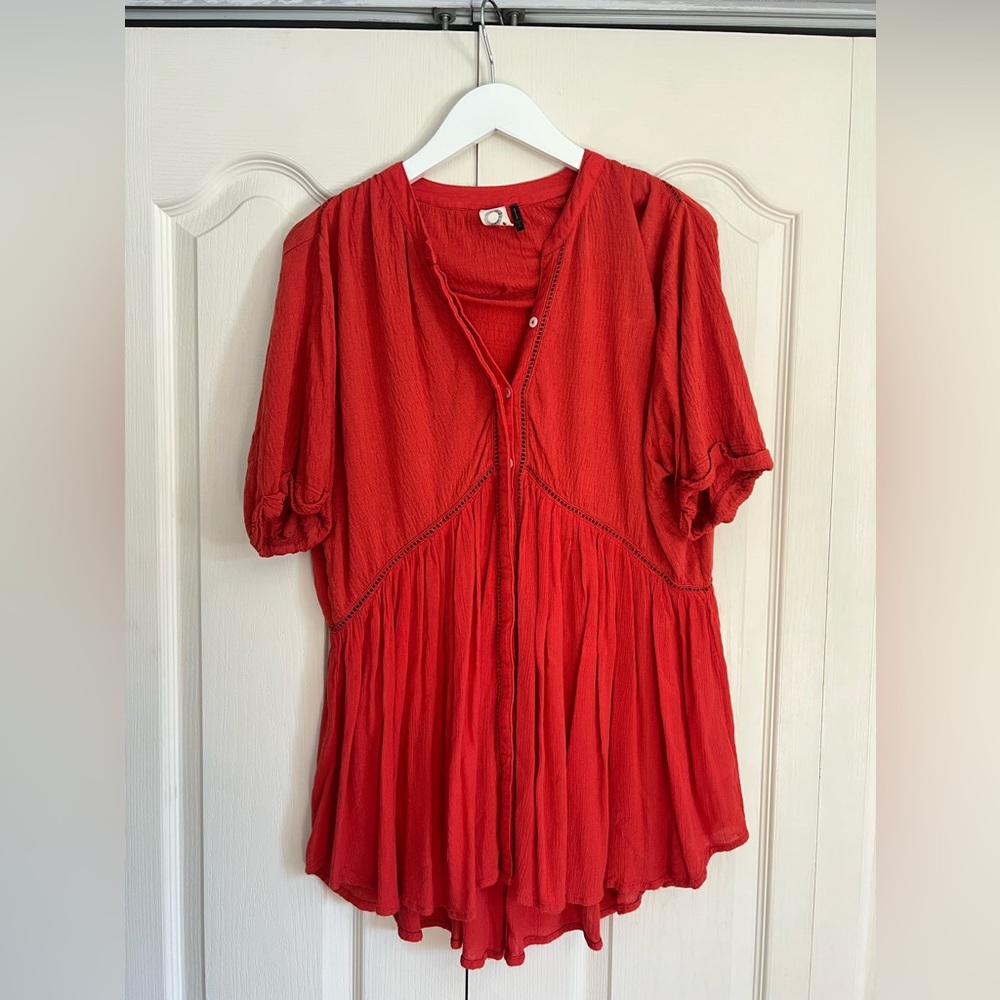 AKEMI + KIN Flowy Tunic Top - L